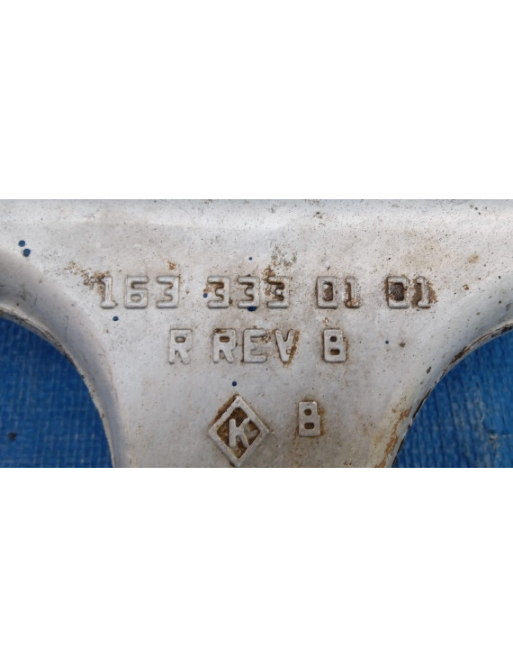 Bandeja Suspensão Superior Direita Mercedes ML500 2004 2005 2006 / 1633330101