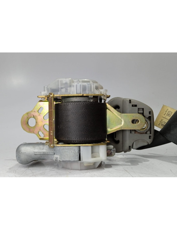 Cinto de Segurança Dianteiro Direito Toyota Rav4 2000 - 2005   	 