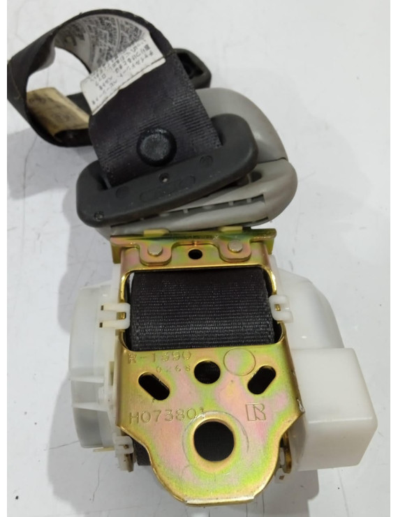 Cinto de Segurança Traseiro Direito Toyota Rav4 2001 - 2005 / H073818