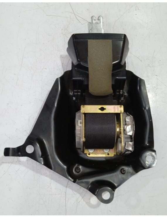 Cinto de Segurança Traseiro Central Toyota Rav4 2001 - 2005    