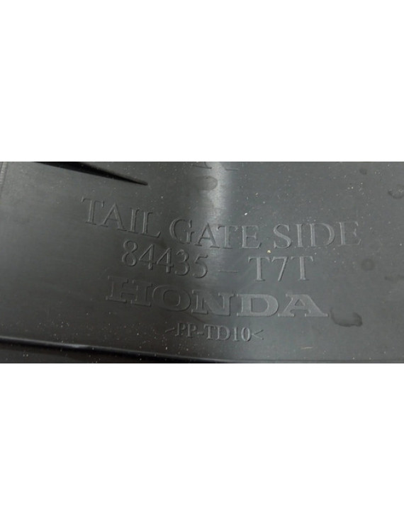 Moldura Direita Tampa Traseira Hrv 2016 - 2021