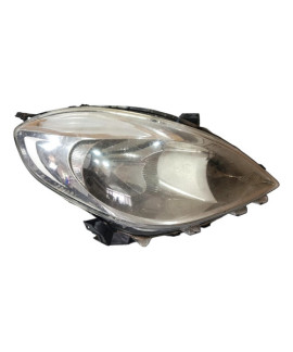 Farol Direito Versa 2011 2012 2013 2014  Detalhes Direito/passageiro