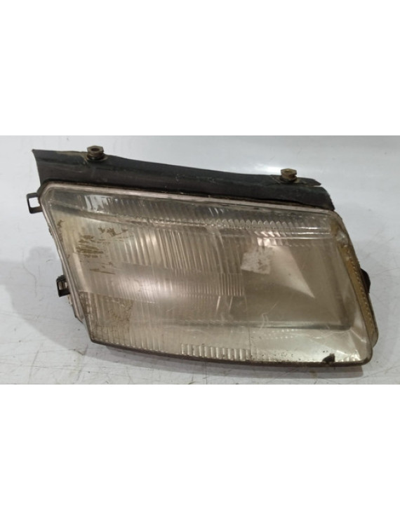 Farol Direito Passat B5 1997 1998 1999 2000 / Detalhe Direito