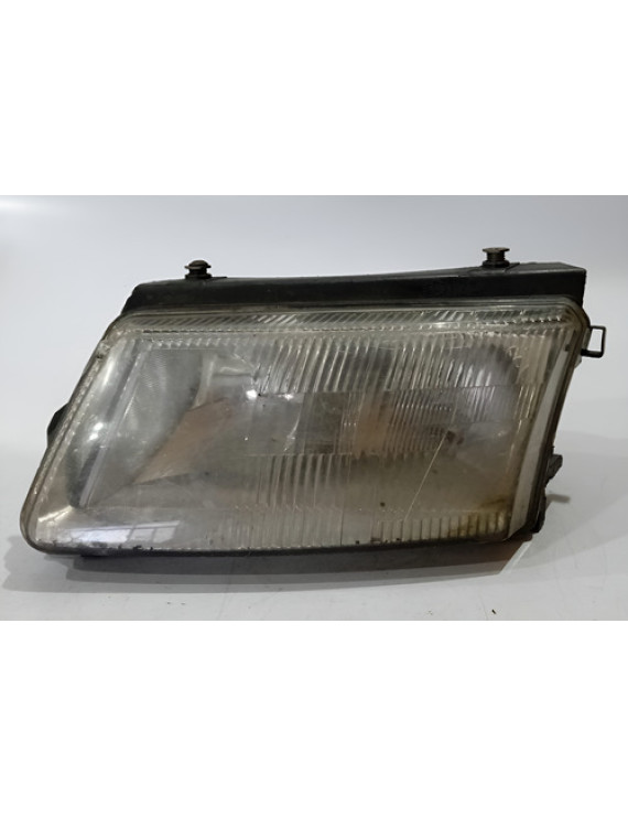 Farol Esquerdo Passat Alemão 1997 1998 1999 / Detalhe Esquerdo