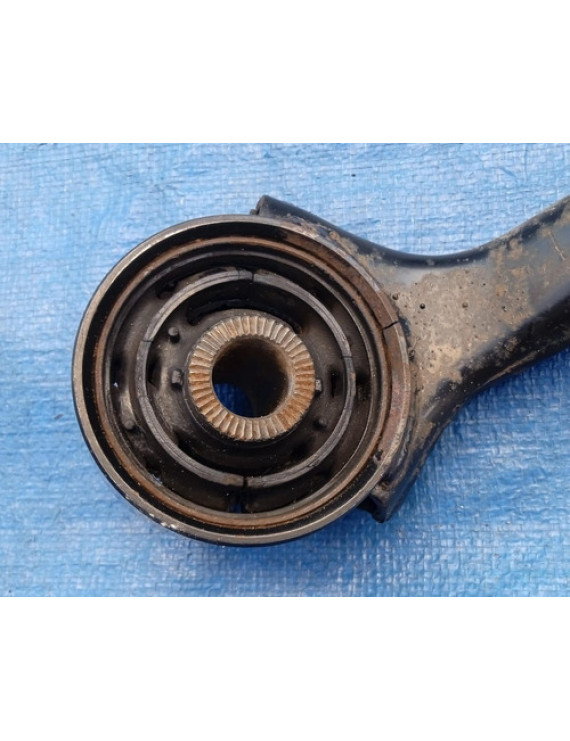 Braço Manga Traseiro Esquerdo Toyota Rav4 2001 - 2005