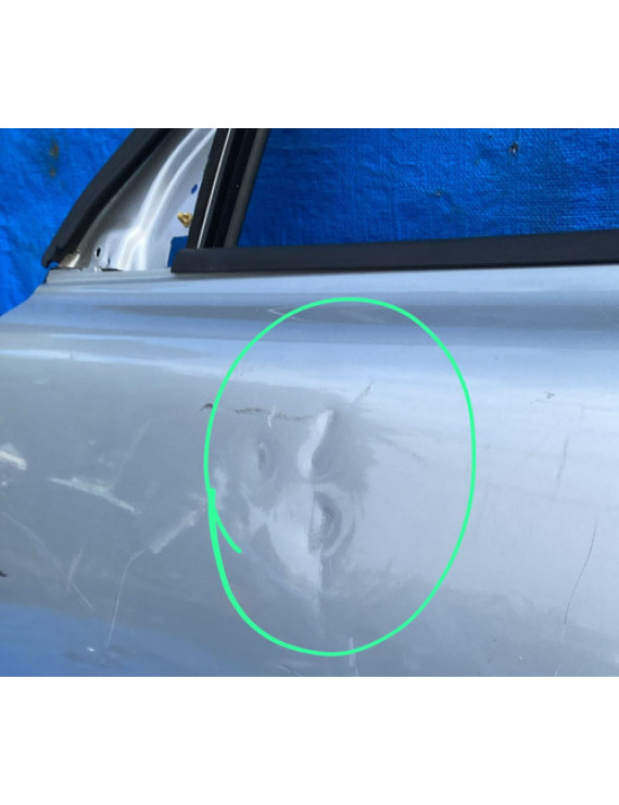 Porta Dianteira Esquerda Volvo C30 2007 Á 2013 Detalhe Dianteira Esquerda Prateado
