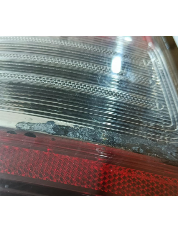 Lanterna Esquerda Spin 2013 - 2019 Detalhe Esquerdo/motorista Vermelho