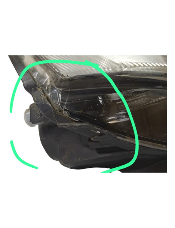 Farol Direito Corsa Montana 2008 - 2012 / Detalhe Direito/passageiro