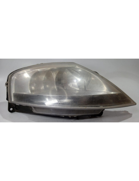Farol Direito Citroen C3 2002 - 2010 / Detalhe