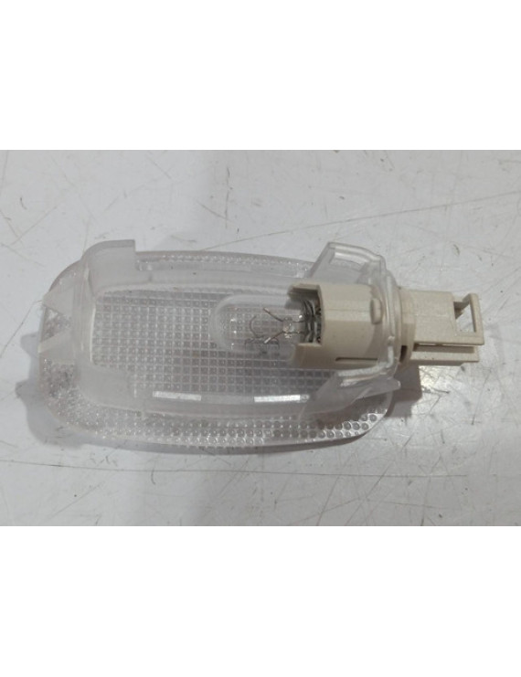 Luz Cortesia Mercedes Gla200 2016
