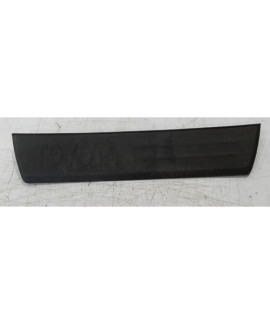 Soleira Porta Dianteira Esquerda Hilux 2016 - 2021 Preto