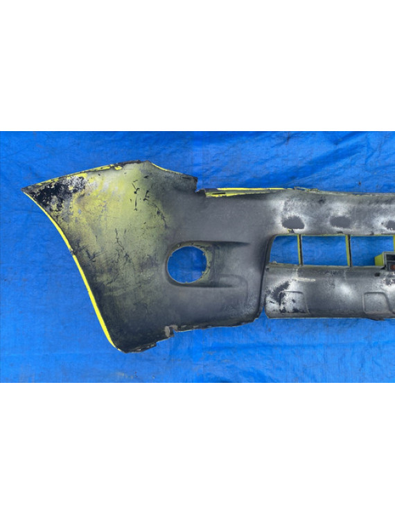 Parachoque Dianteiro Hilux 2005 A 2008 Detalhe