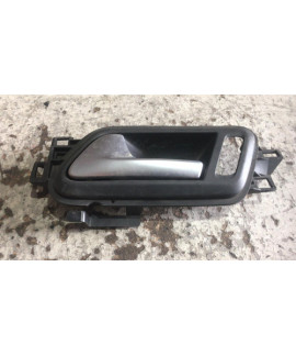 Maçaneta Interna Traseira Esquerda Amarok 2009 - 2013