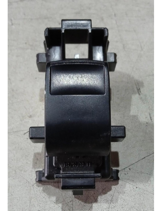 Botão Vidro Dianteiro Direito Toyota Rav4 2014