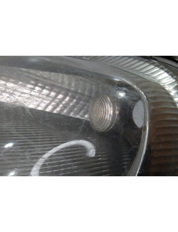 Farol Esquerdo Mercedes Classe A 160 190 1999 - 2005 Detalhe