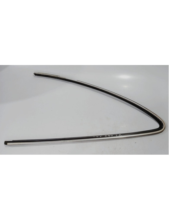 Friso Cromado Vidro Traseiro Esquerdo Mercedes Clk280 1999 Preto