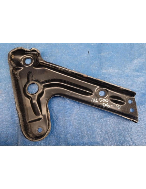 Suporte Esquerdo Parachoque Dianteiro Mercedes Ml500 2006