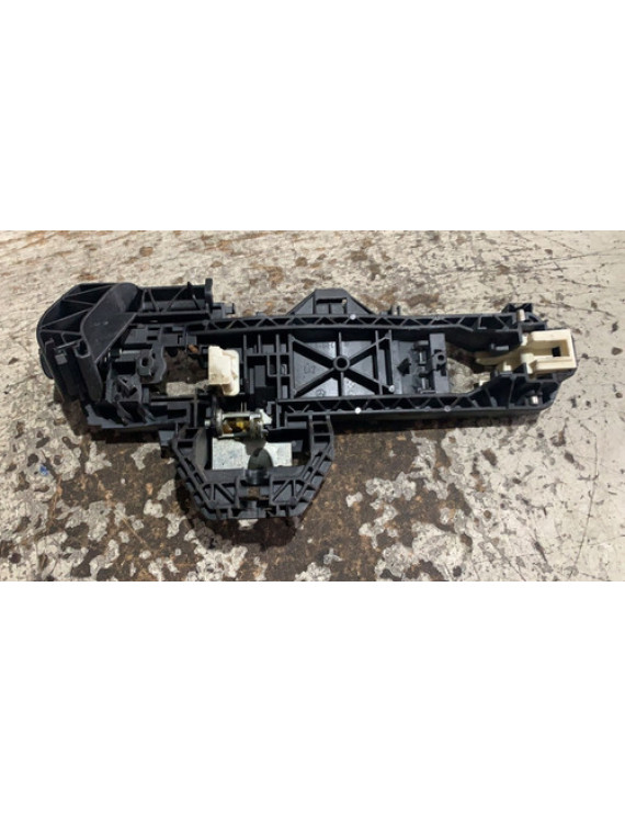 Suporte Maçaneta Traseira Esquerda Mercedes C180 Cgi 2011