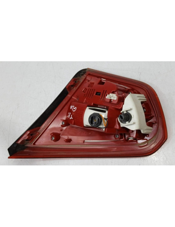 Lanterna Esquerda Da Tampa Mercedes Gla200 2014 - 2018