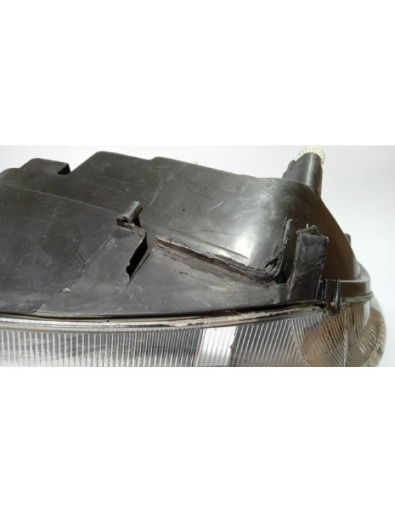 Farol Direito Xsara Picasso 2000 - 2005  / Detalhe