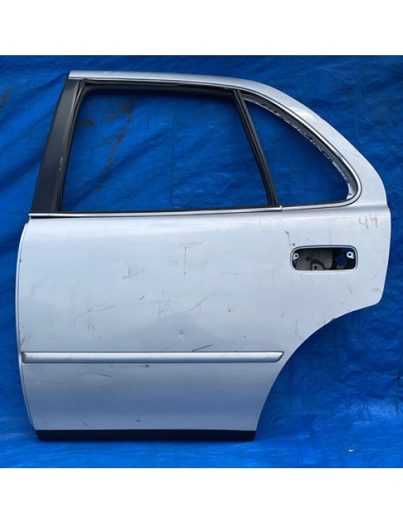 Porta Traseira Esquerda Toyota Camry 1996 1997 - Traseira - Esquerda - Prateado