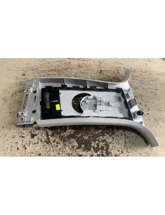Moldura Coluna Central Lado Esquerdo Peugeot 3008 2019