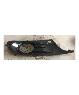 Moldura Farol Milha Esquerdo Golf Vi 2012 / Avaria Preto Esquerdo