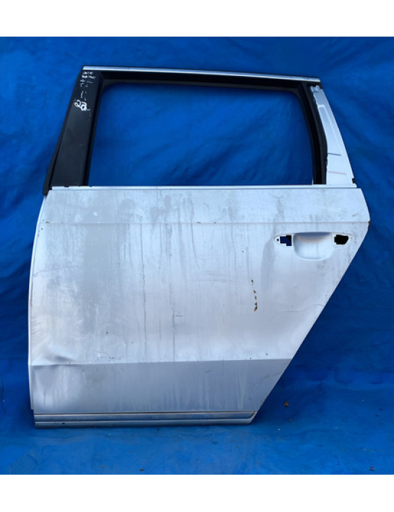 Porta Traseira Esquerda Passat Variant 2011 A 2015 / Detalhe Prateado