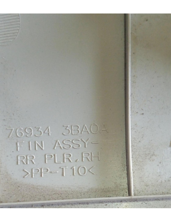 Moldura Acabamento Coluna Traseira Direita Versa 2014