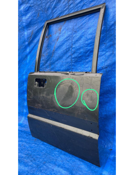 Porta Traseira Direita Mitsubishi L200 Gls 1998-2002 Detalhe