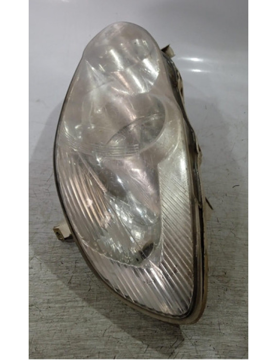 Farol Esquerdo Corolla 2003 - 2007 / Detalhe