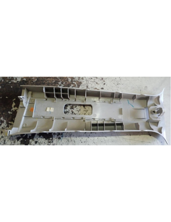 Moldura Da Coluna Porta Direita Versa 2014