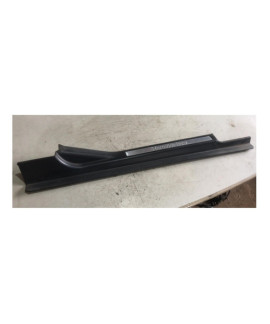 Soleira Porta Dianteira Direita Mercedes C180 2001 - 2007
