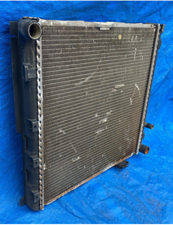 Radiador Mercedes E200 E250 E300 S124 W124 1984 A 1997