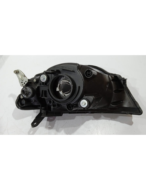 Farol Direito Foco Simples L200 2008 - 2015 / Detalhe