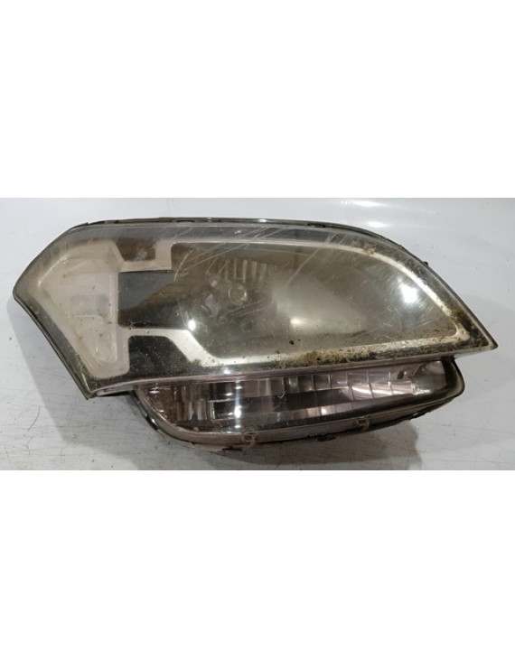 Farol Direito Kia Soul 2009 2010 2011 2012 / Detalhe Direito