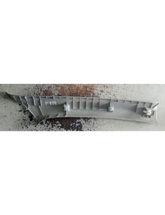Moldura Interna Parabrisa Ld Esquerdo Hrv 1.8 2018