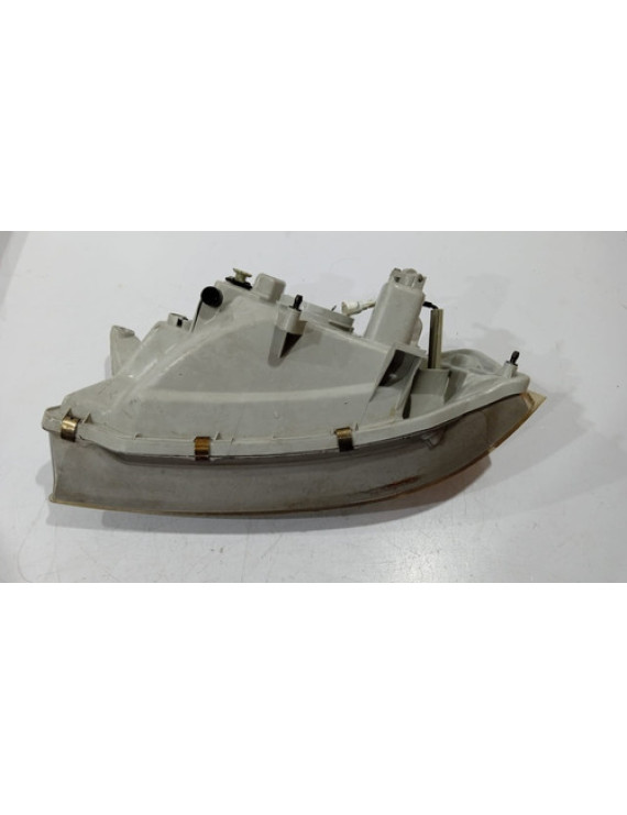 Farol Direito Suzuki Swift 1998 / Compare