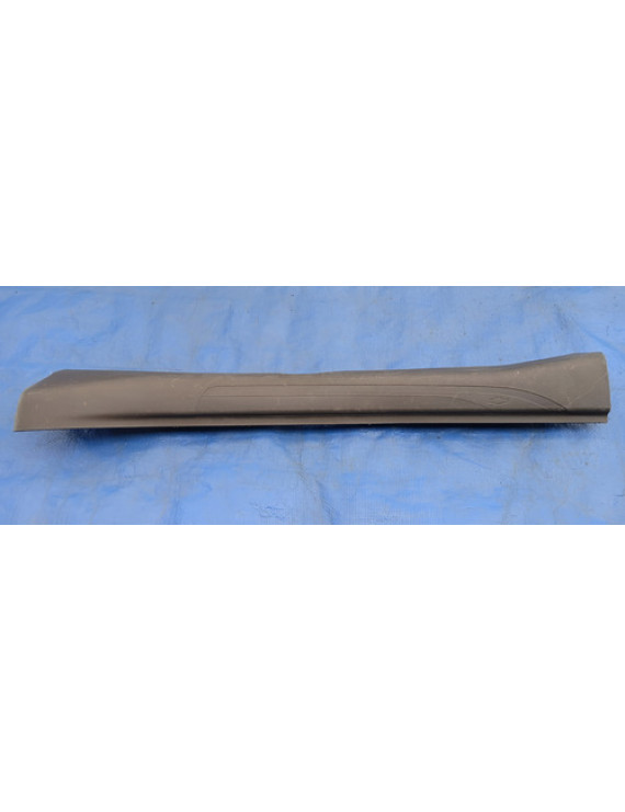 Soleira Porta Dianteira Direita Cobalt 2012 - 2018 Cinza