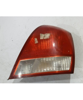 Lanterna Direita Elantra 2004