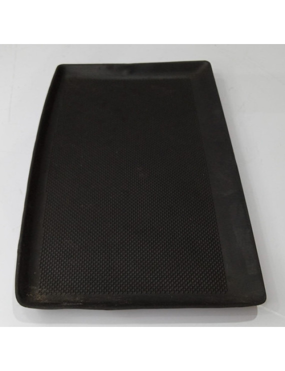 Tapete Borracha Porta Treco Dianteiro Polo 2003 - 2011