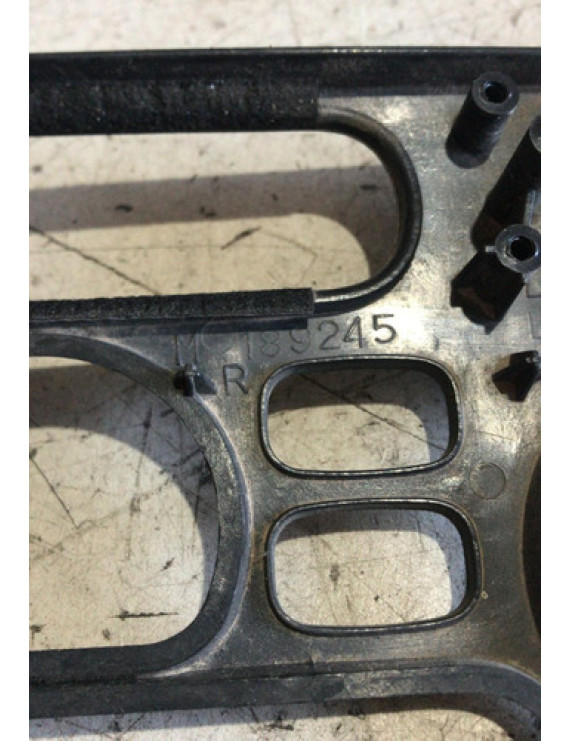Moldura Do Painel Mitsubishi Colt 1996 - 2003 / Mr189245