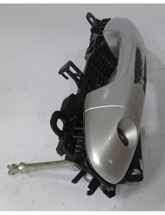 Maçaneta Externa Dianteira Esquerda Toyota Yaris 2019 - 2023