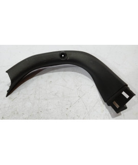 Moldura Superior Direita Tampa Traseira Bmw 135 2015