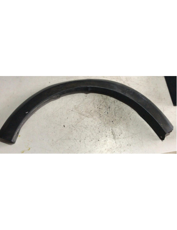 Moldura Paralama Dianteiro Esquerda Sandero 2008 - 2012