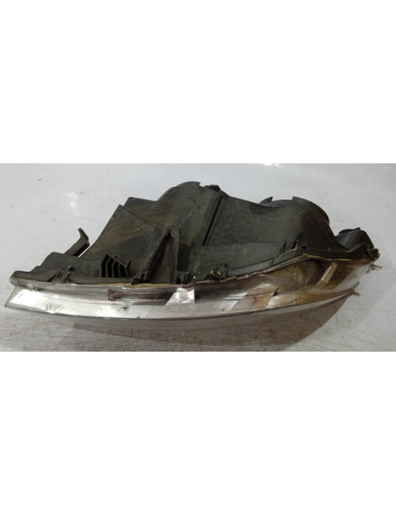 Farol Direito Peugeot 307 2001 - 2006 / Detalhe Direito