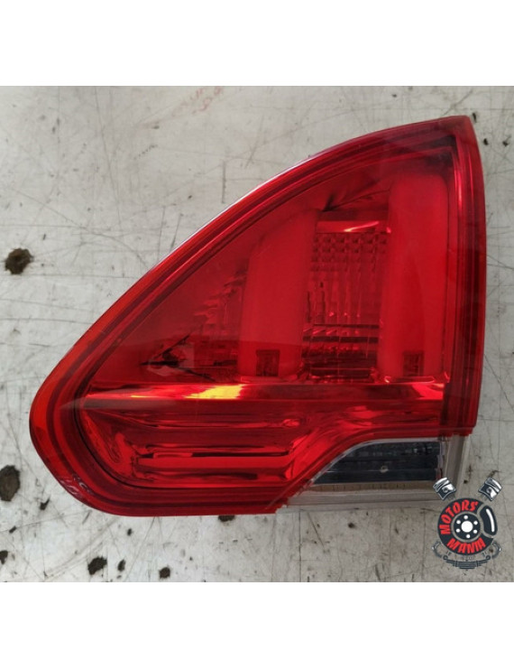 Lanterna Tampa Direita Peugeot 2008 2015 - 2018
