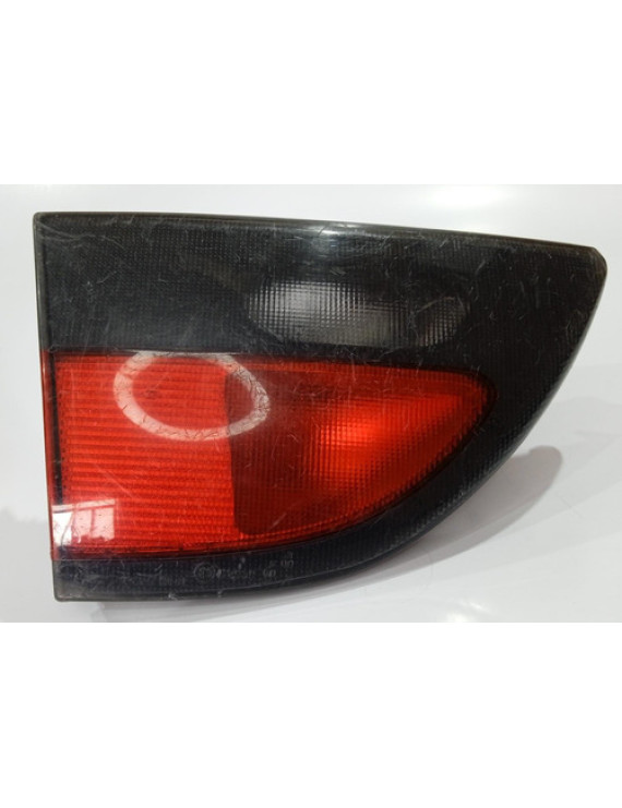 Lanterna Esquerda Tampa Megane Sedan 1998 Detalhe
