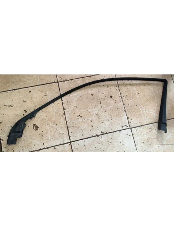 Moldura Interna Porta Diant Dir. Benz Clc 200 10 A2037250471 Preto