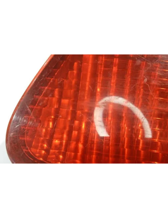 Lanterna Tampa Direita Honda Civic 1998 1999 2000 Direito/passageiro Vermelho / Âmbar / Claro